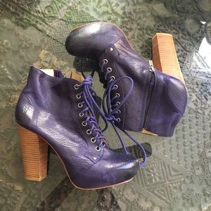 The Frye Company Boot Heels